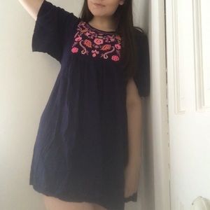 Flowy sleeve navy dress with embroidery